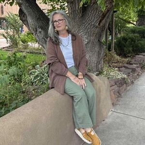 Meet your Posher, Rena